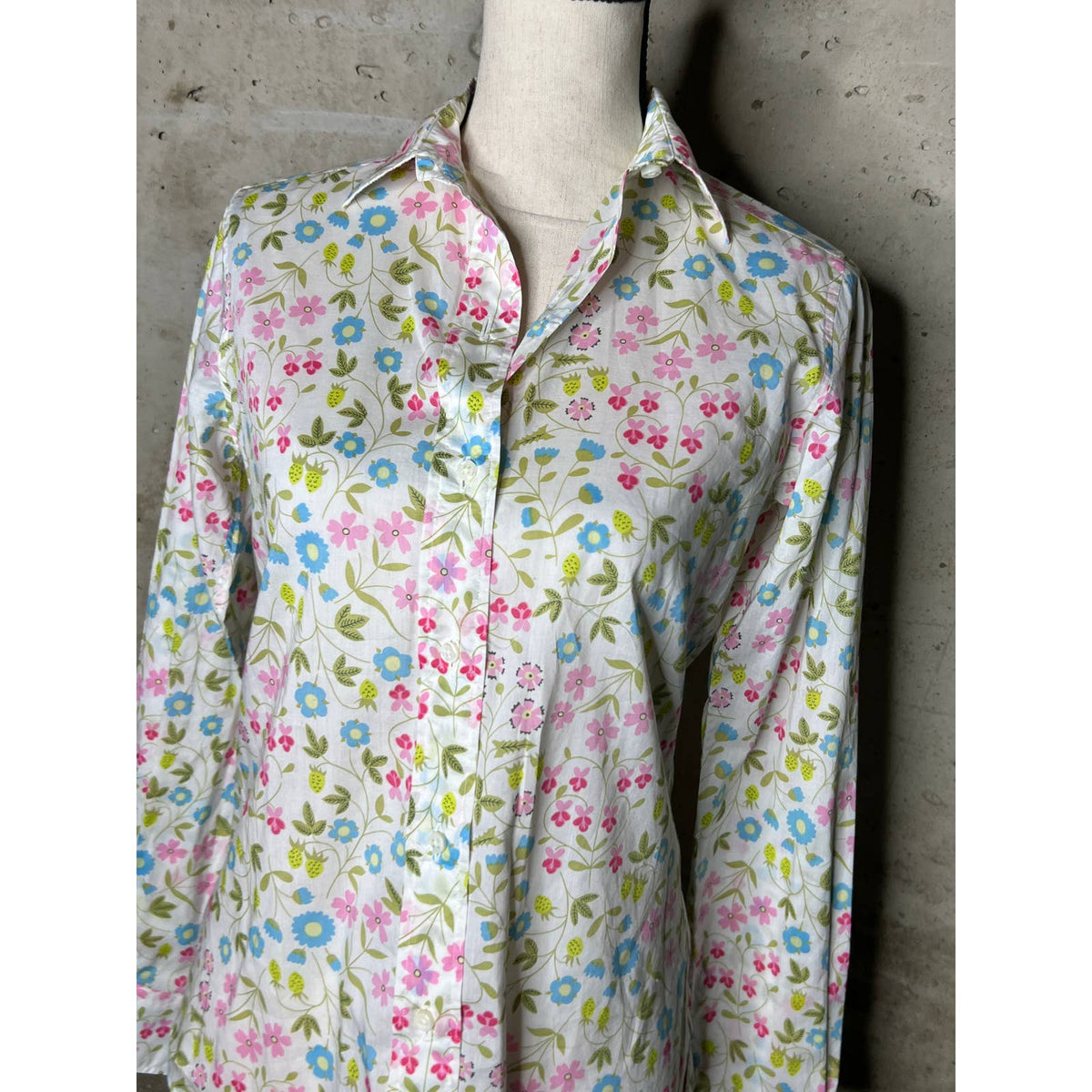 Ann Mashburn Floral Button-Up Blouse Sz. Small