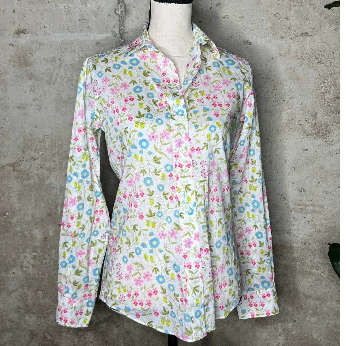 Ann Mashburn Floral Button-Up Blouse Sz. Small