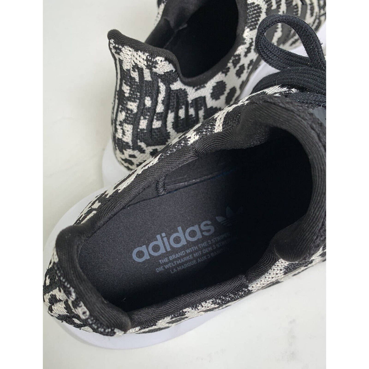 Adidas Swift Run Cheetah Leopard Raw White / Core Black / Carbon Sz.9.5 NEW