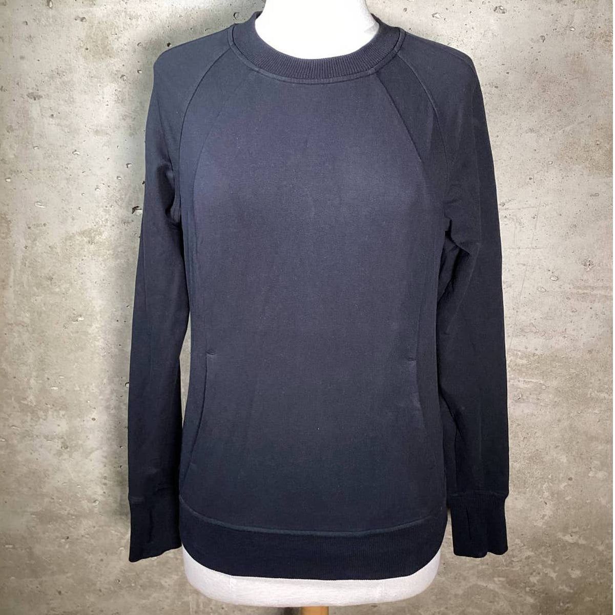 Lululemon Women’s Black Sweatshirt Sz.4