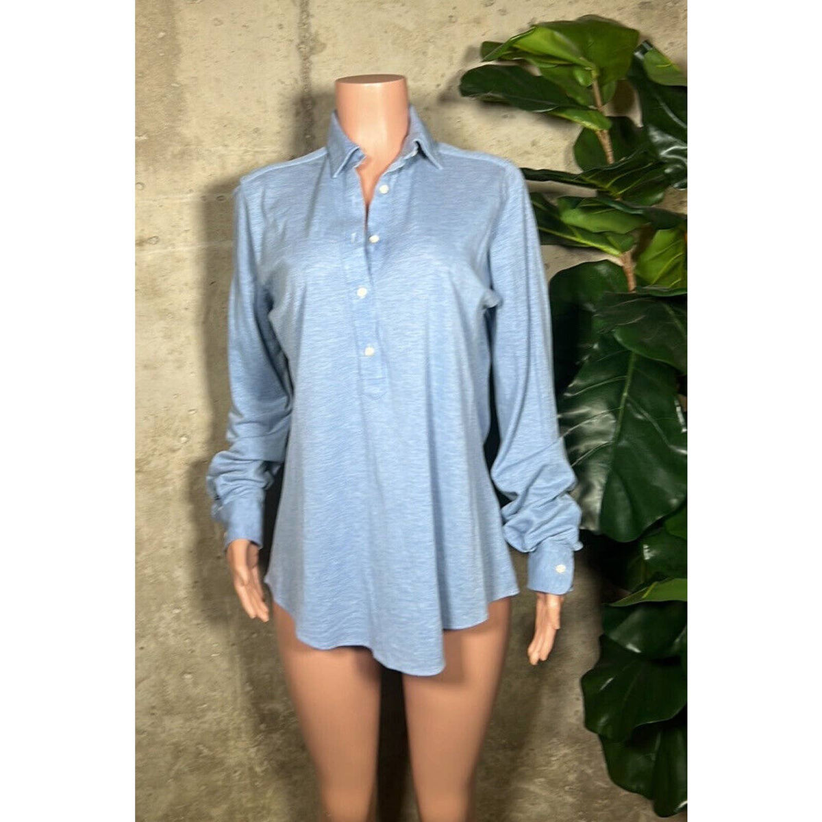 Ann Mashburn Blue 1/2 Button Up Shirt Sz. Medium