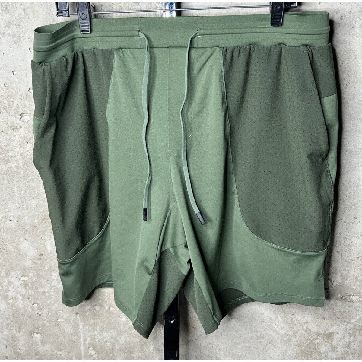 Lululemon Green Elevated Mens Shorts Sz. XL