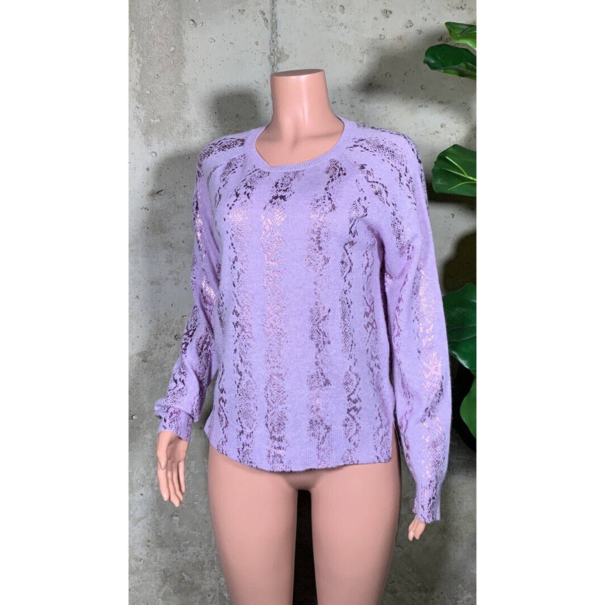Brodie Purple Metallic 100% Cashmere Sweater Sz. Small
